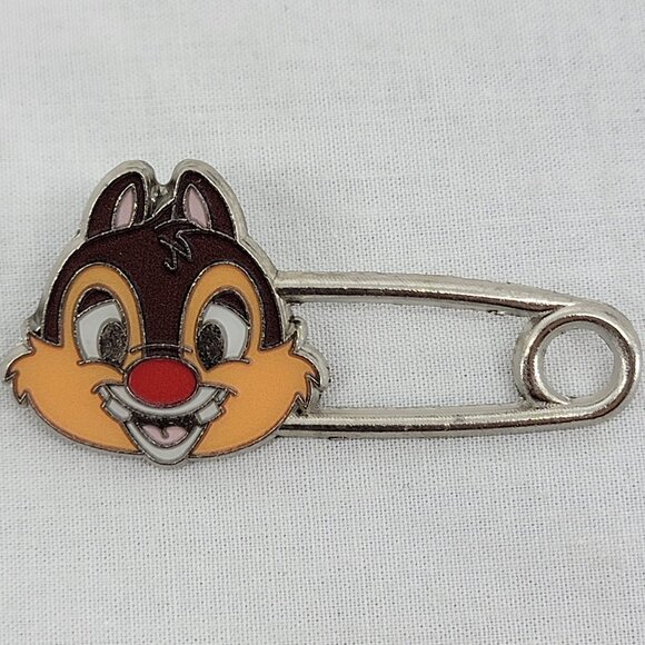 DISNEY Pin Trading ~ Disneyland Hong Kong ~ Safety Pin ~ Dale ~ 2015 - Picture 1 of 10